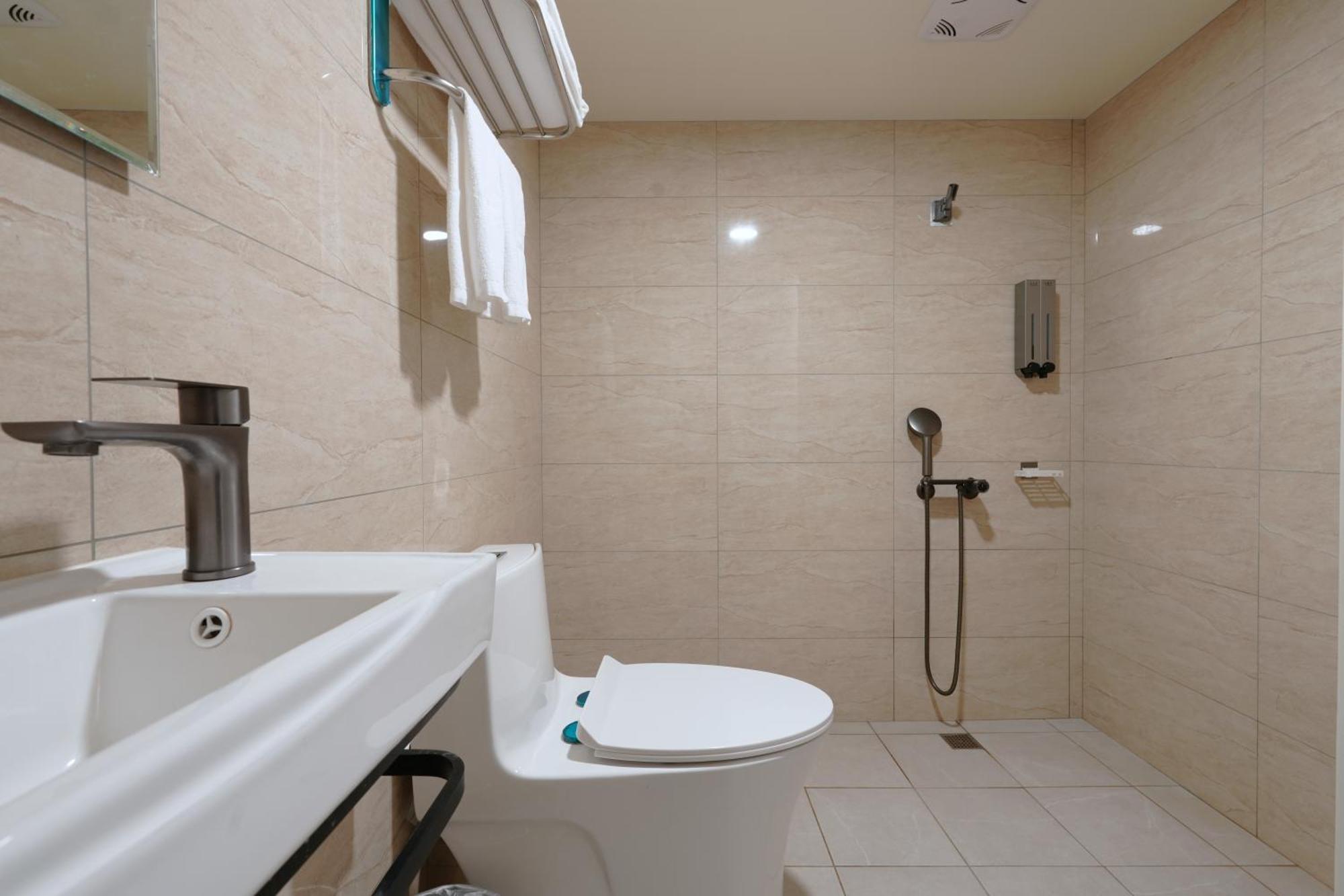 可青大飯店grand Ke-Cing Hotel Yilan Luaran gambar